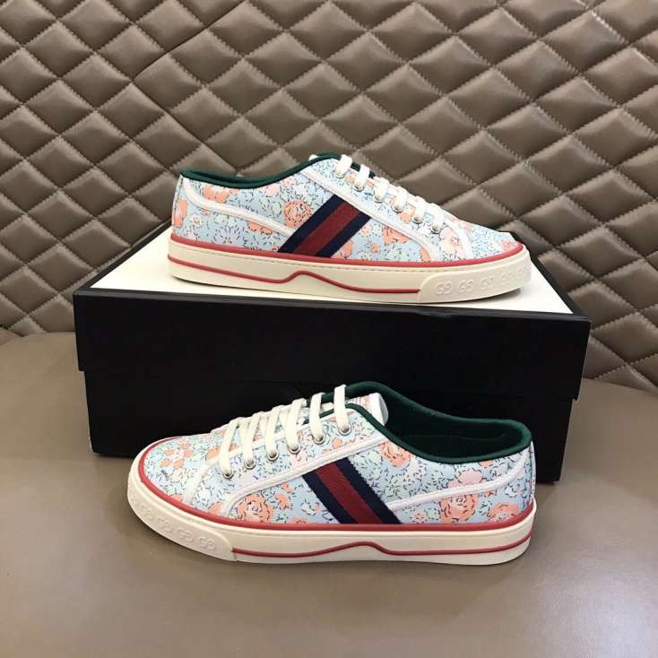 GUCCl SHOES 230219