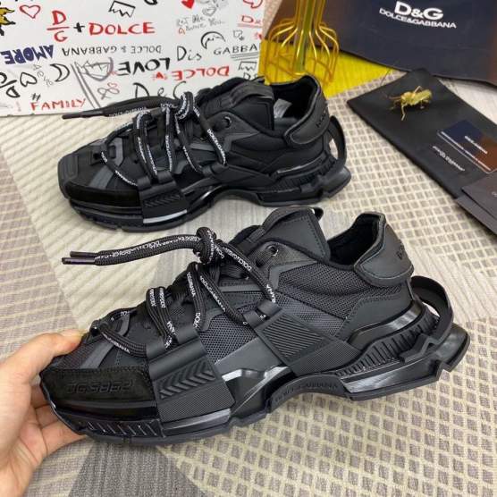 D-G SHOES