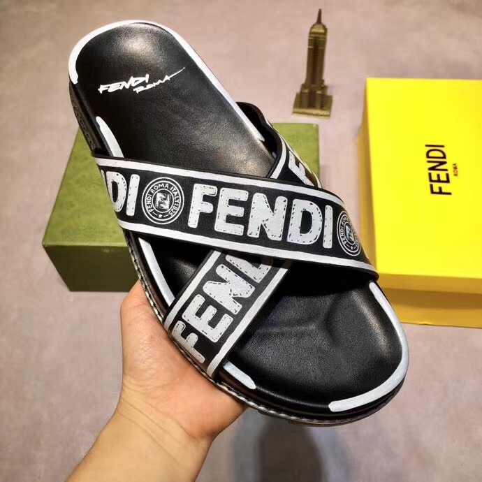 FENDl slippers 230315