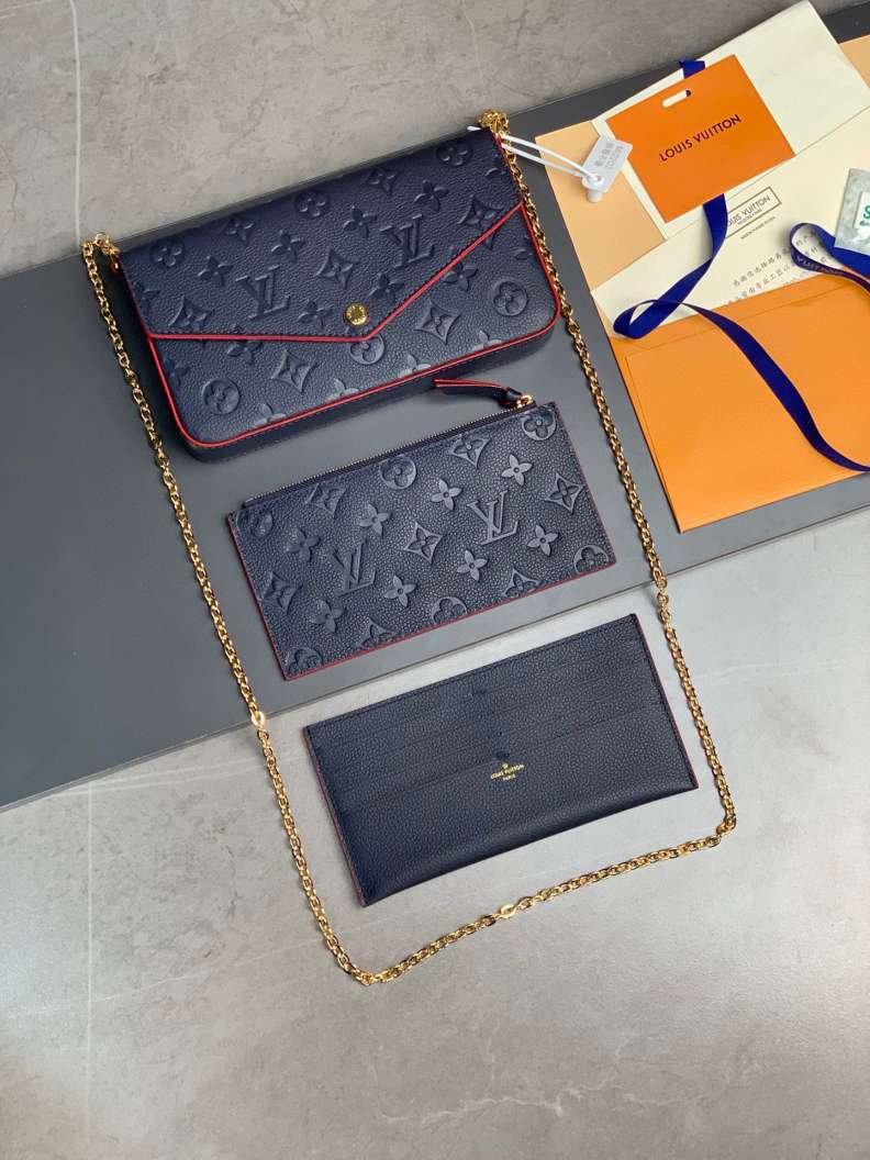 L\V WOMENS PURSE 230315
