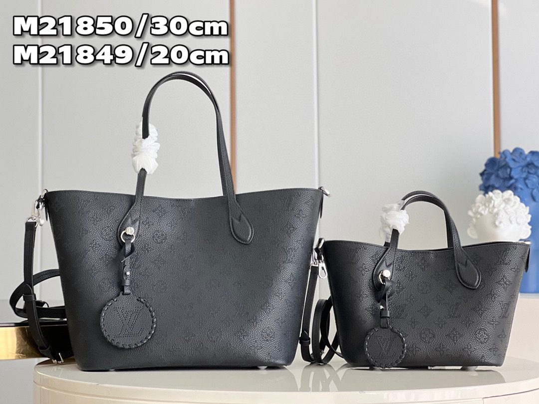 L\V NEW WOMENS BAG 230315