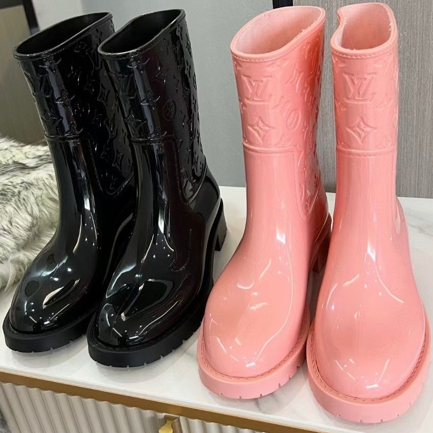 L\V WOMENS BOOTS 230315