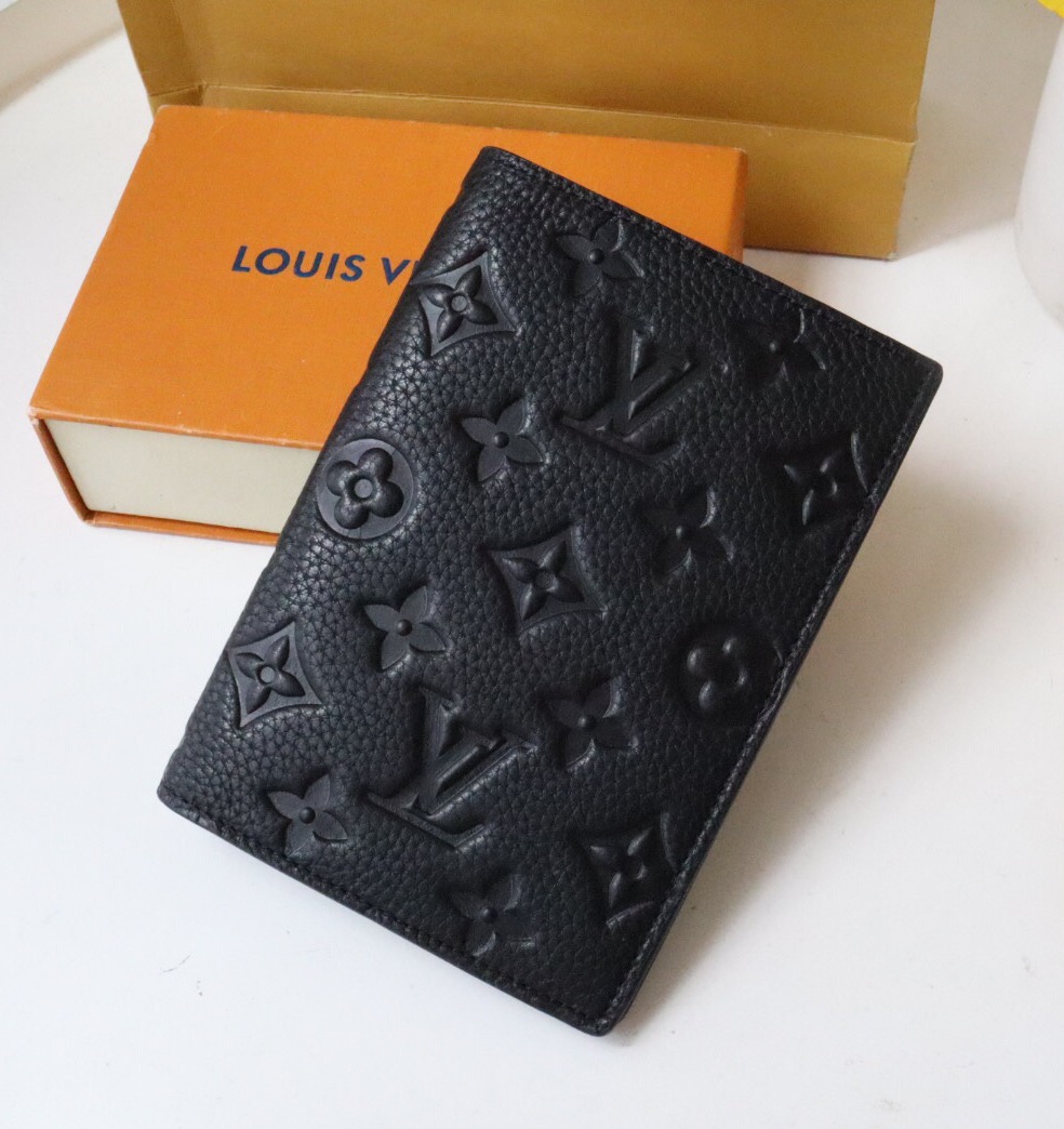 L\V PASSPORT HOLDER