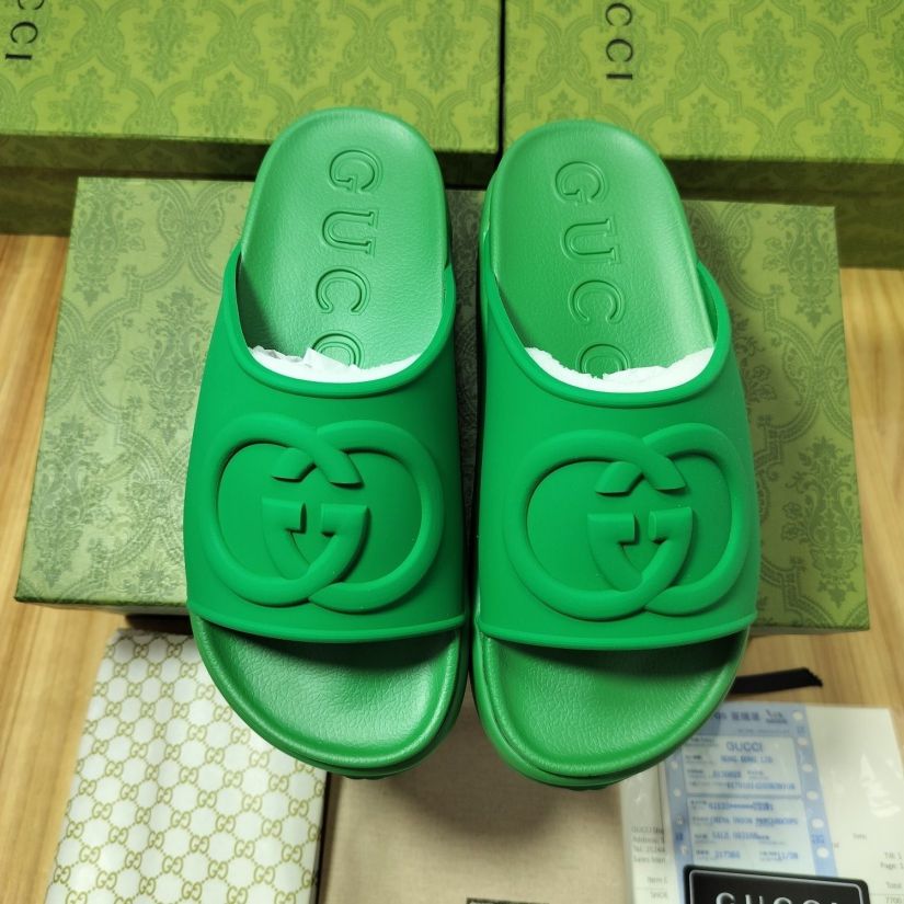 GUCCl slippers