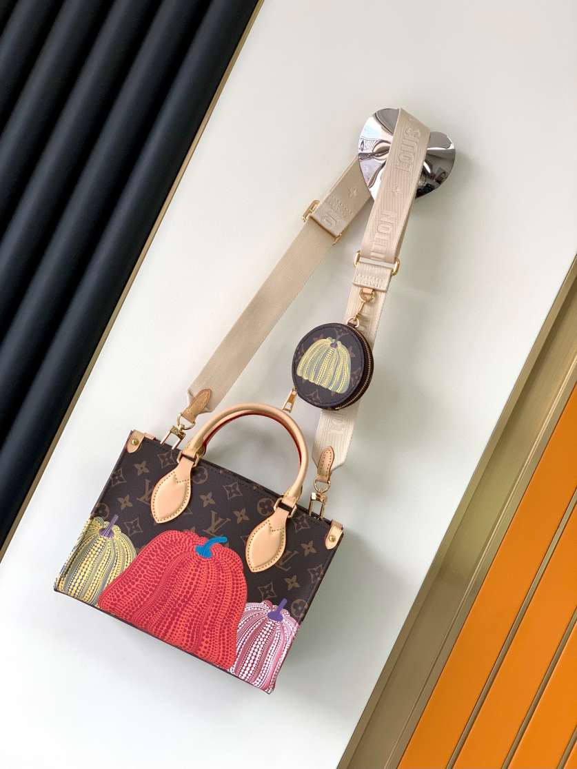 L\V NEW BAG 230422