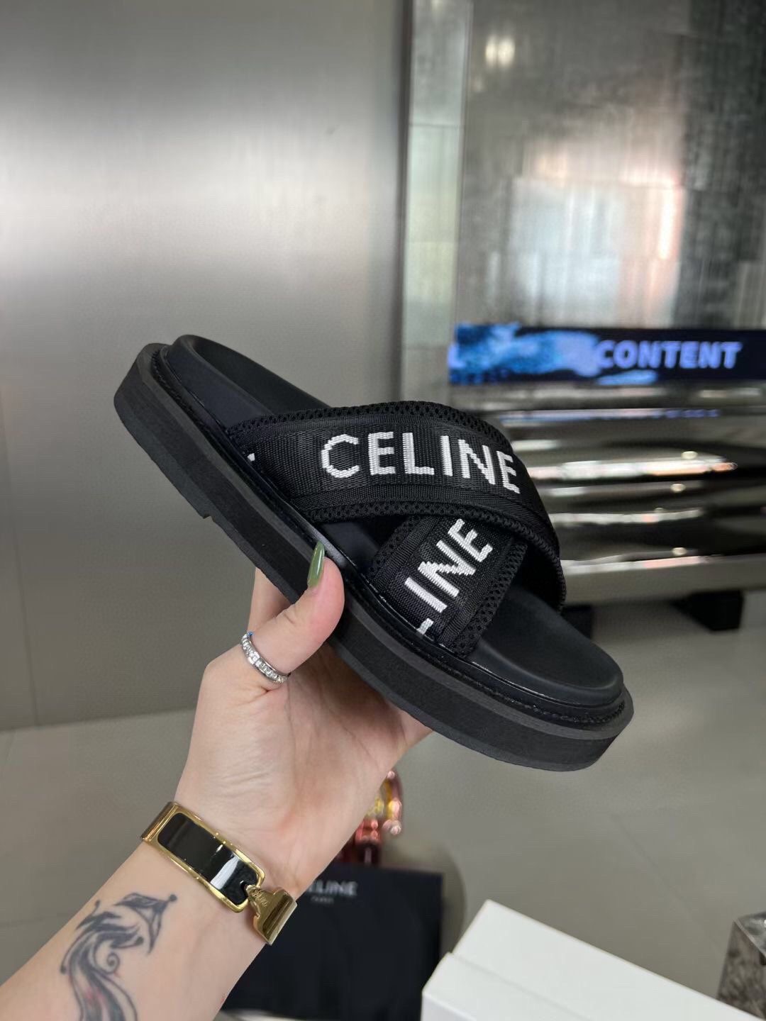 ceIine slippers