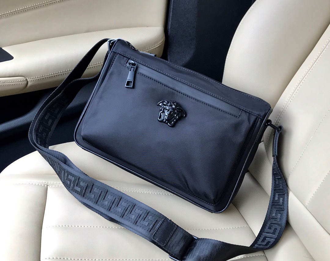 vers@ce mens bag