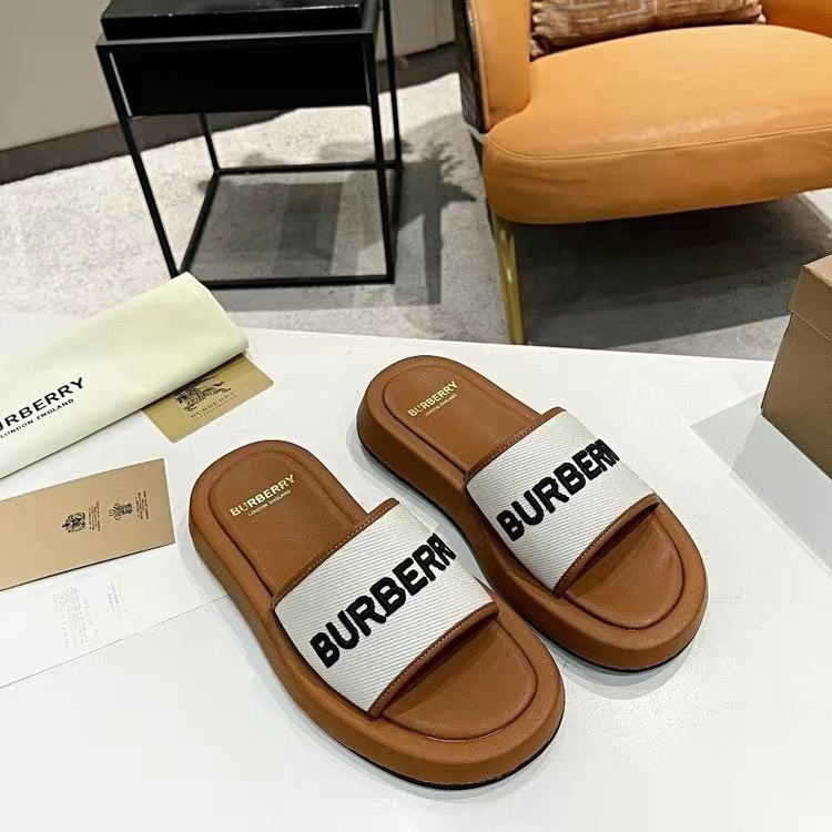 bur-berry slippers 230722