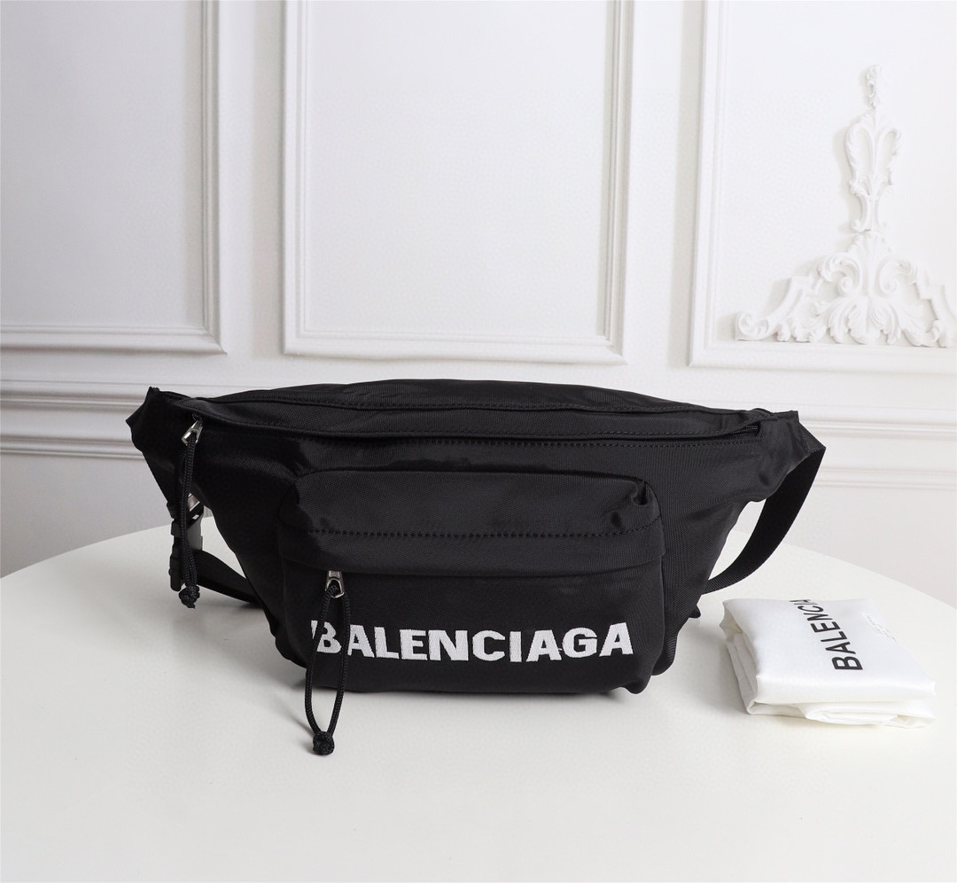 Balenciag@ CHEST BELT BAG 230722