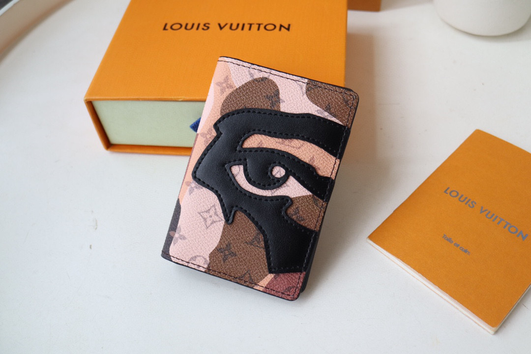 L\V NEW WALLET 230923