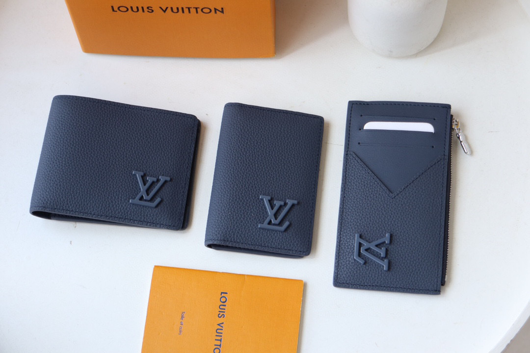 L\V NEW WALLET 230923