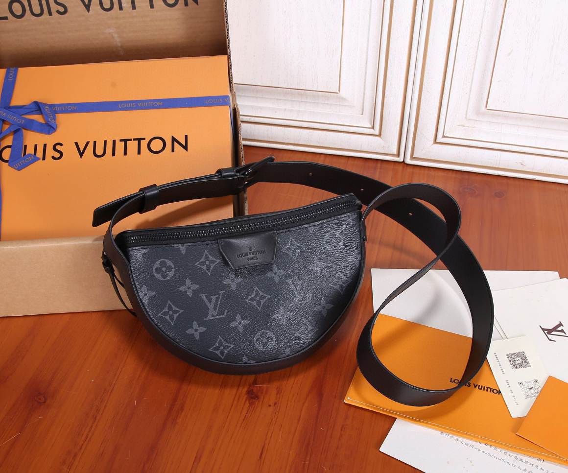 L\V new MENS HANDBAG 231022