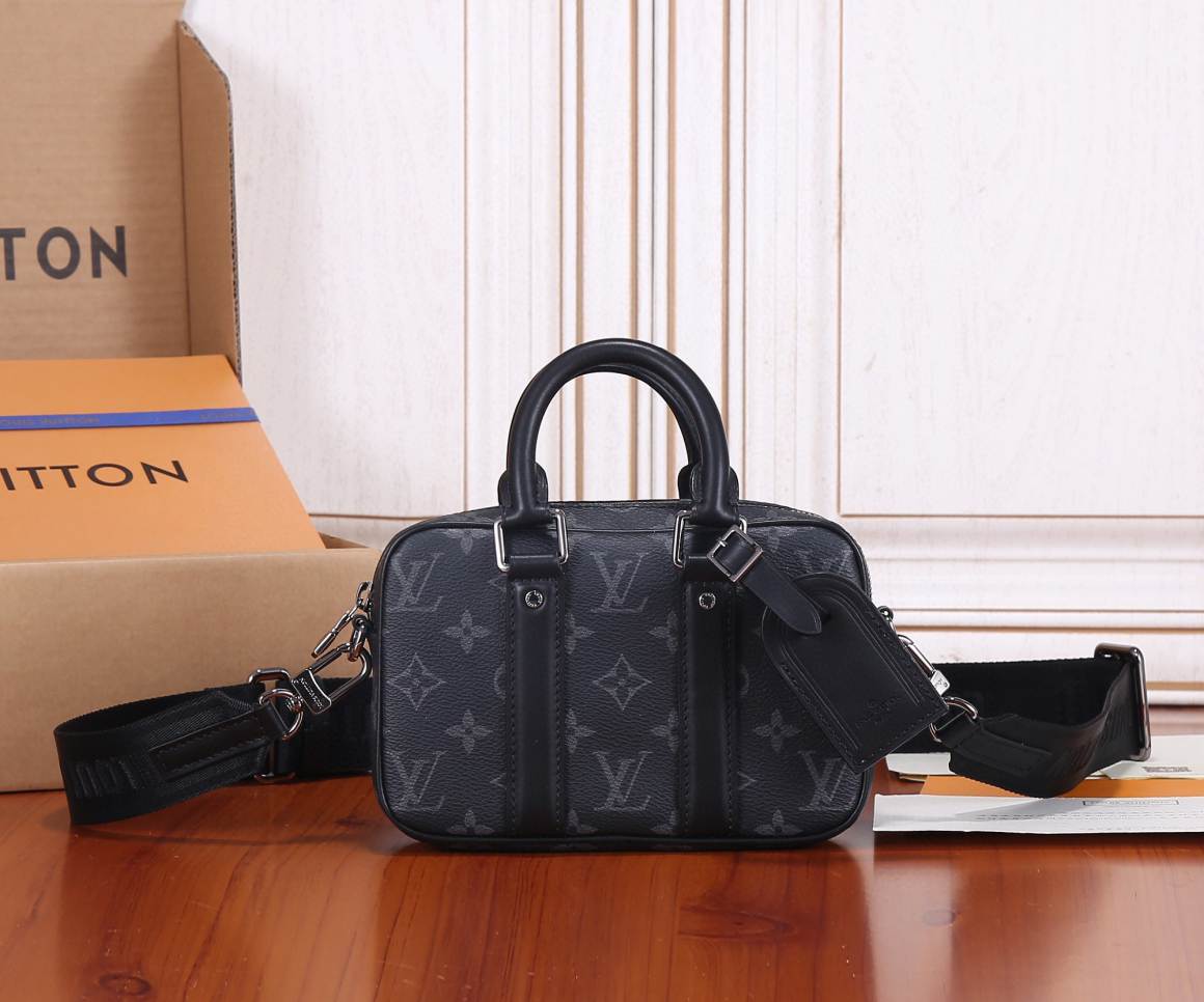 L\V new MENS HANDBAG 231022