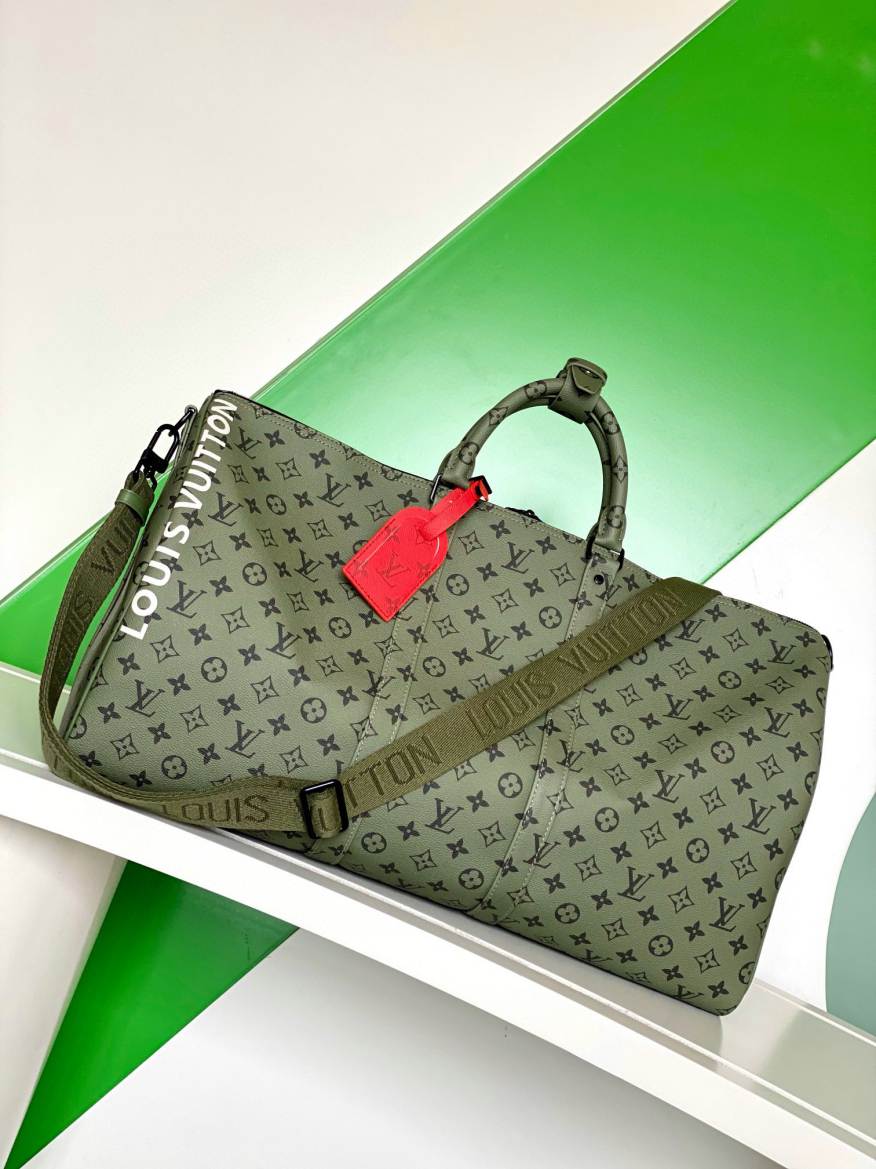 L\V new MENS BAG 231022