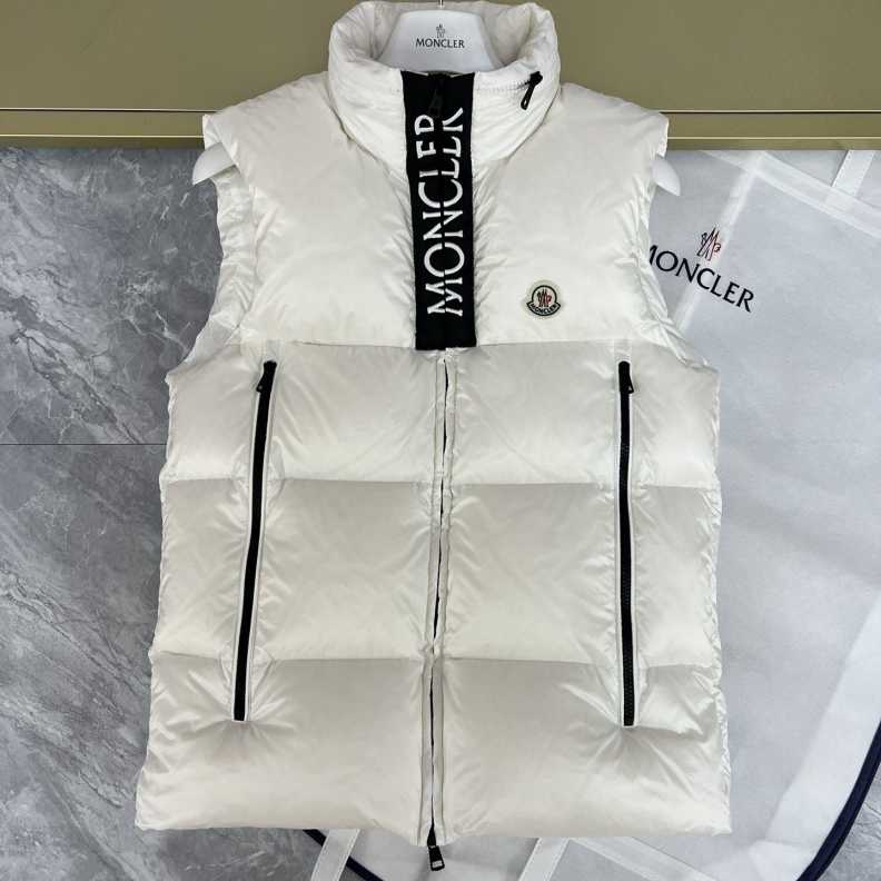 M0NCLER  VEST