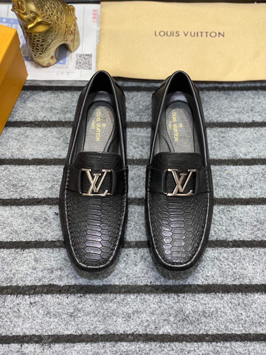 L\V SHOES 231204