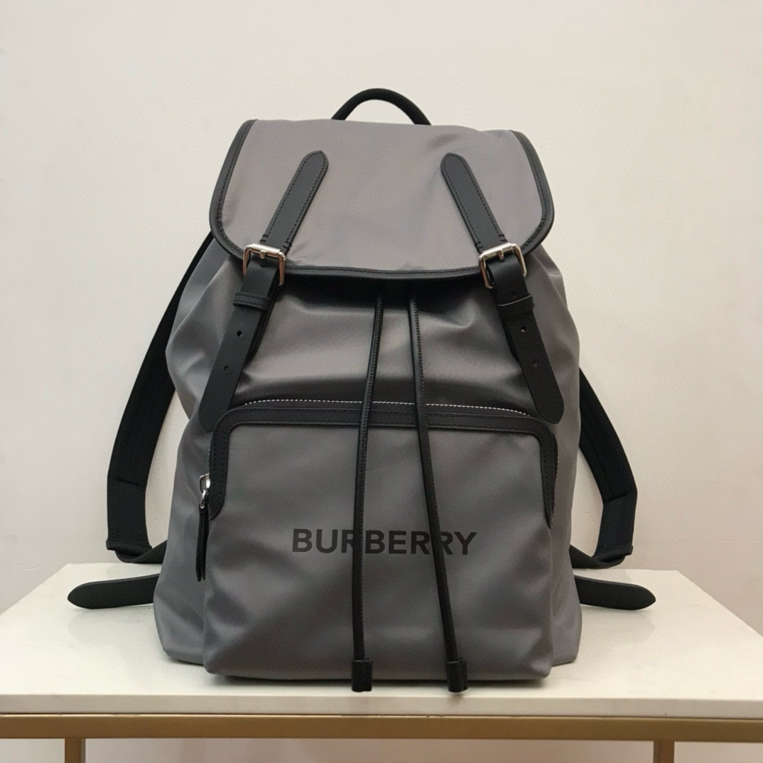 BUR BERRY MENS BACKPACK 240203 8835  28x 18x 40cm