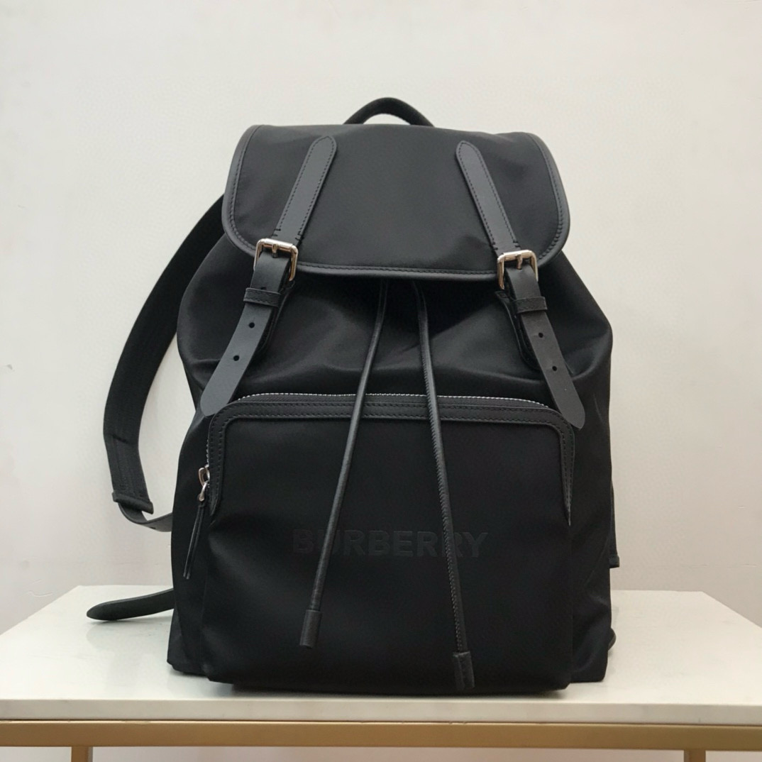 BUR BERRY MENS BACKPACK 240203 8835  28x 18x 40cm