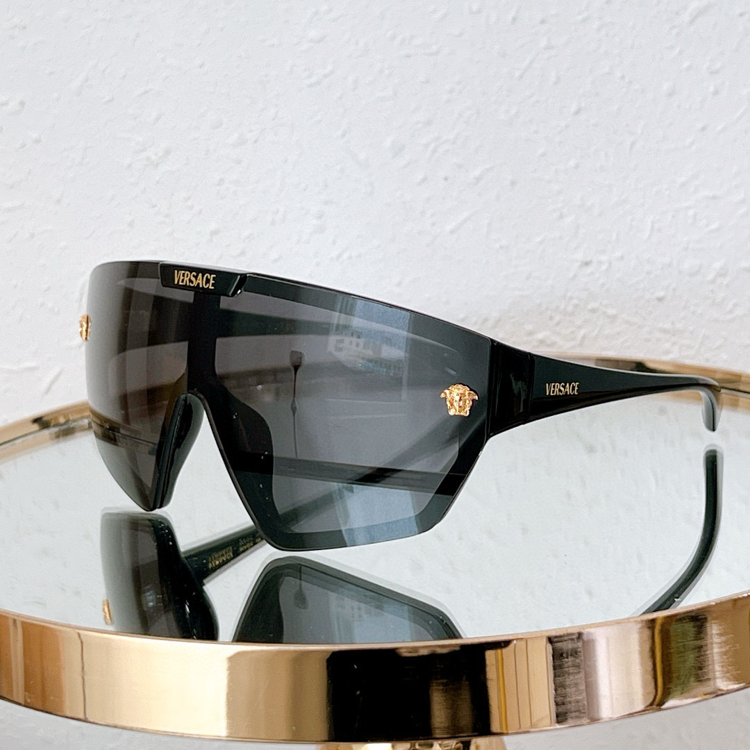 BRAND NEW MENS SUNGLASSES 240302
