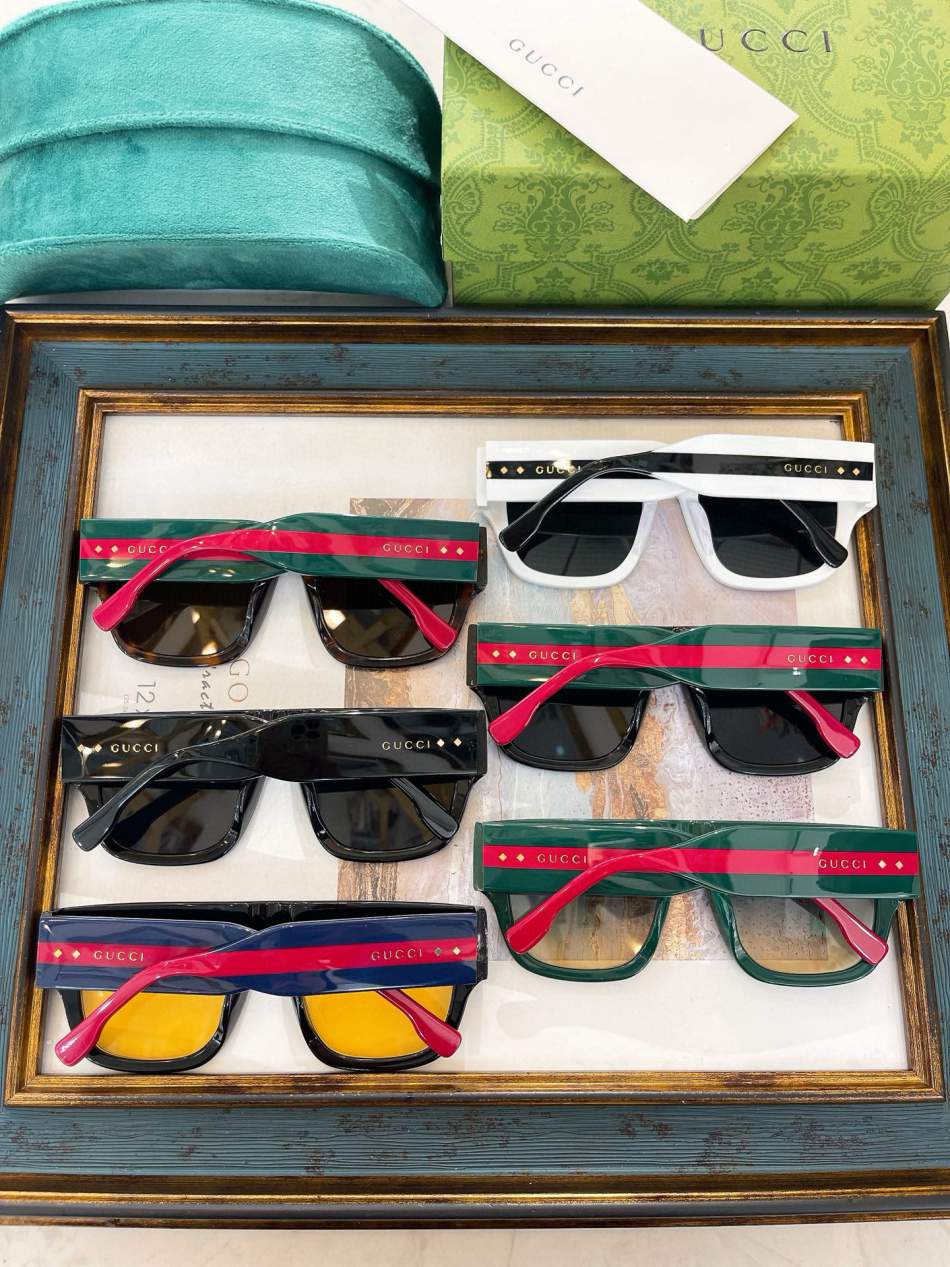 BRAND NEW MENS SUNGLASSES 240302