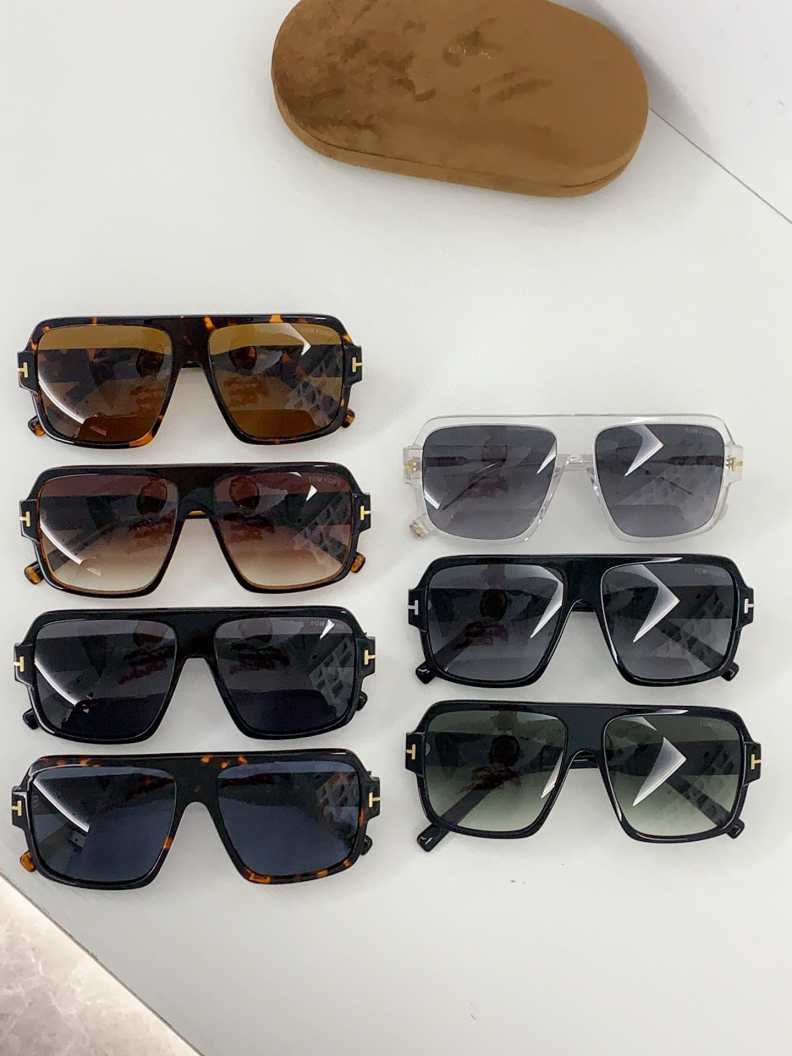 BRAND NEW MENS SUNGLASSES 240302