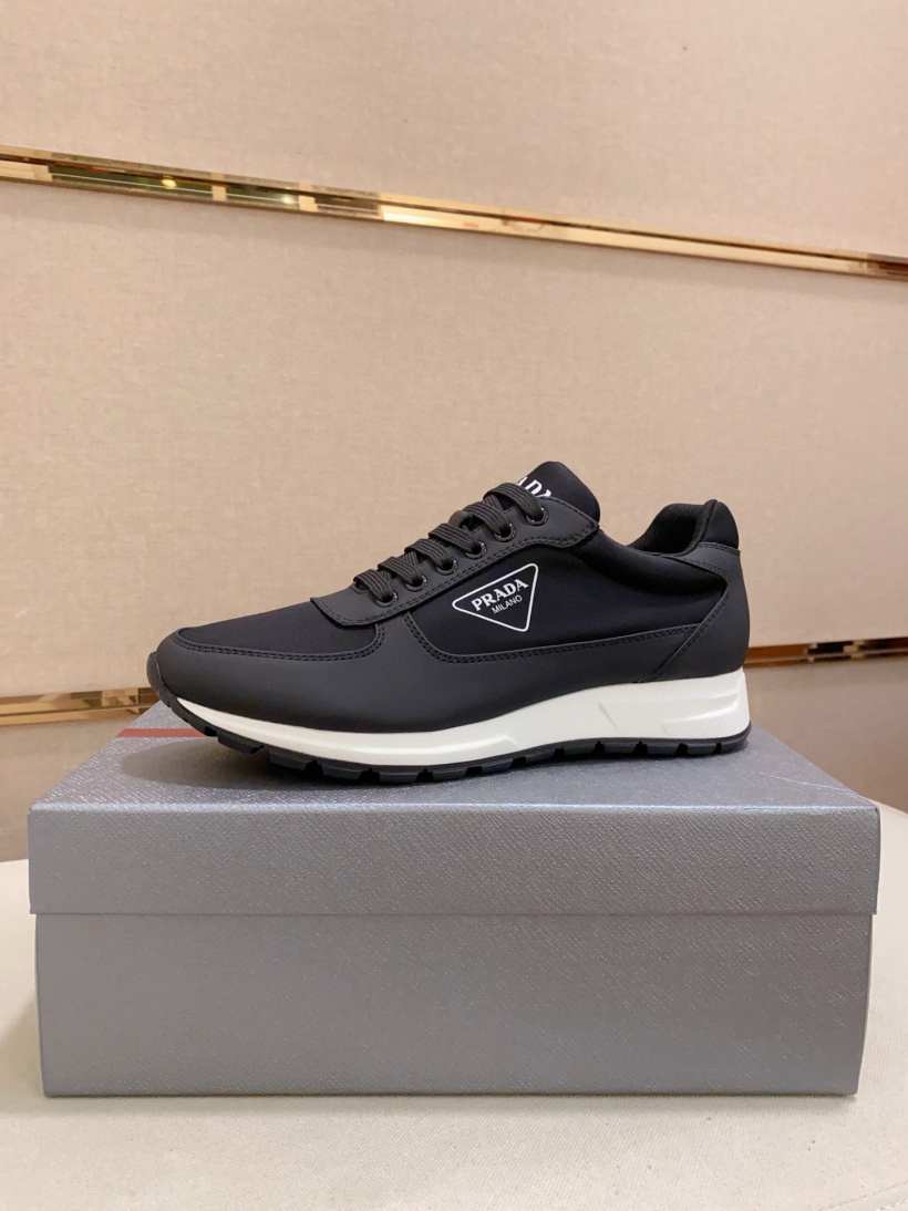 PR@D@ MENS TRAINERS 240419