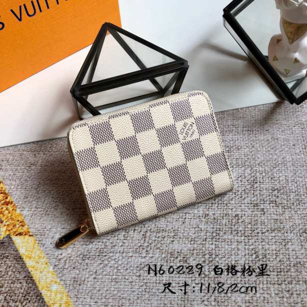 M60067 N63070 N60229 N60213 L\V wallet 