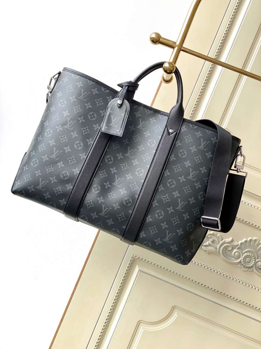L\V NEW MENS BAG 240513
