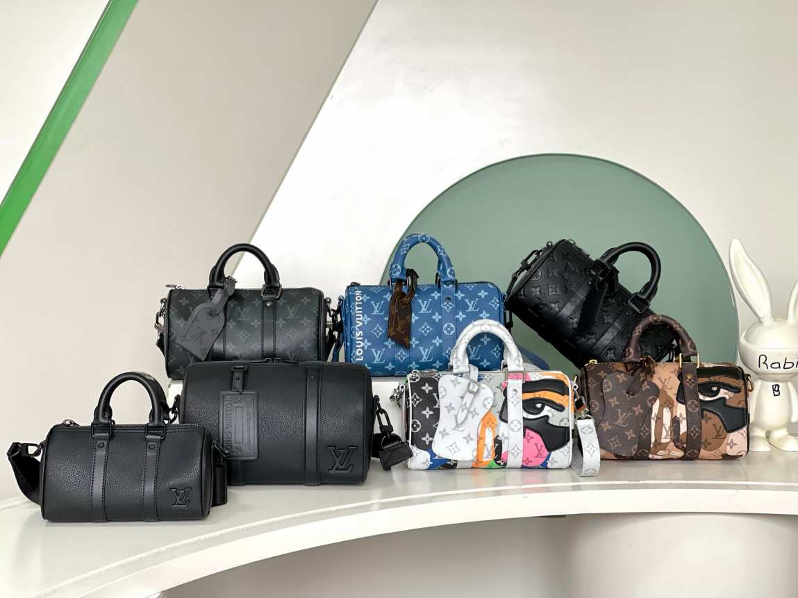 L\V NEW MENS BAG 240513
