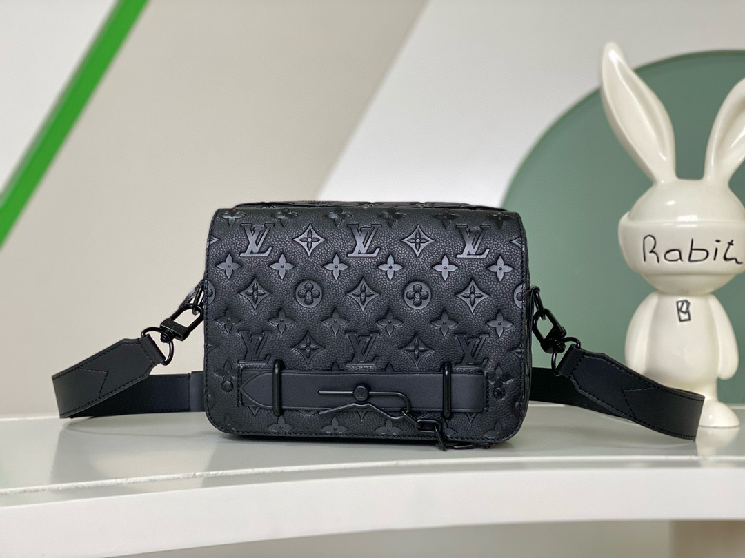 L\V Steamer New Classics Monogram Taurillon  M57307 23.5 x 17 x 6 CM