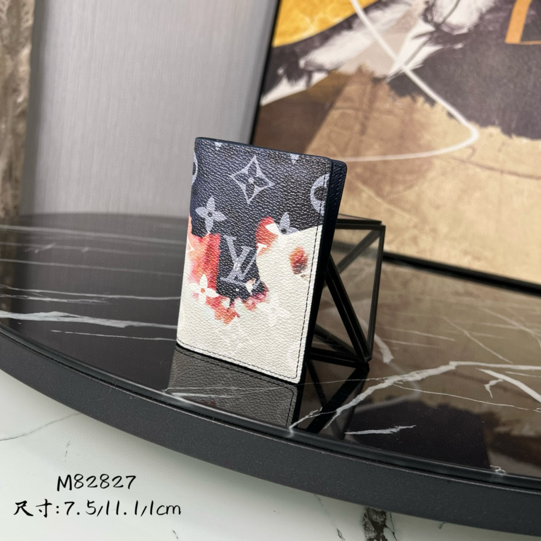 L\V POCKET WALLET  240709