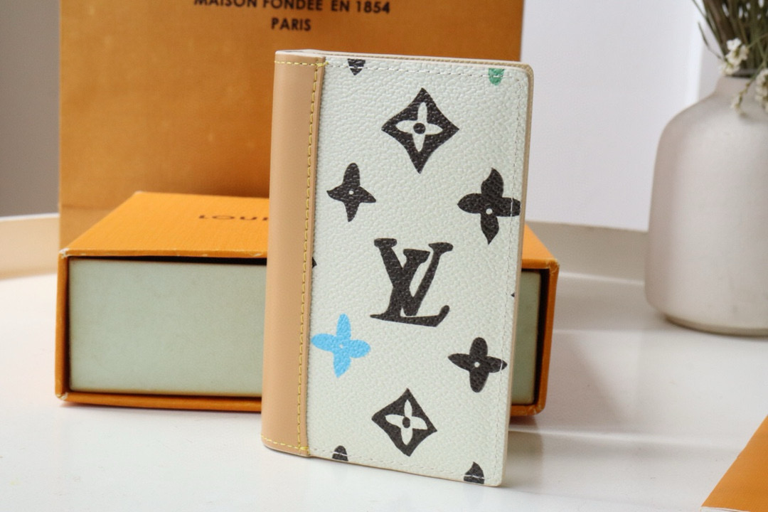 L\V POCKET WALLET  240709