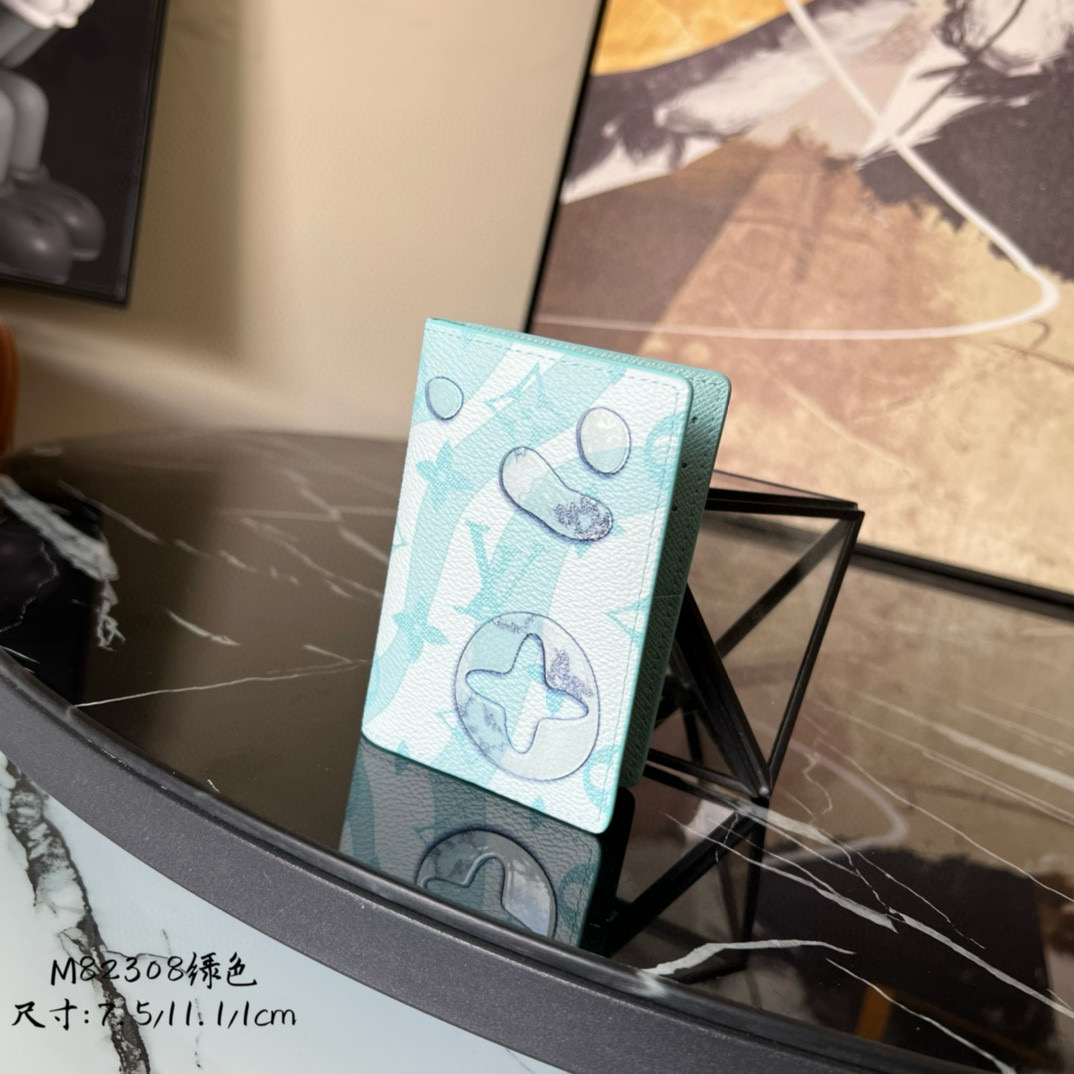 L\V POCKET WALLET  240709