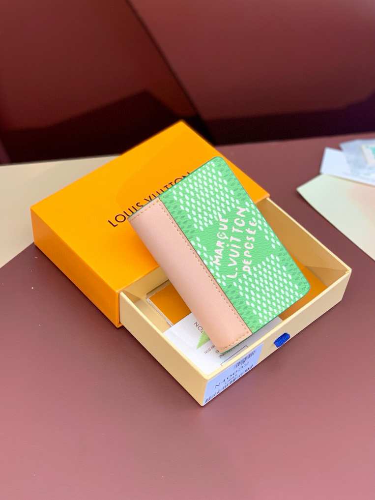 L\V POCKET WALLET  240709