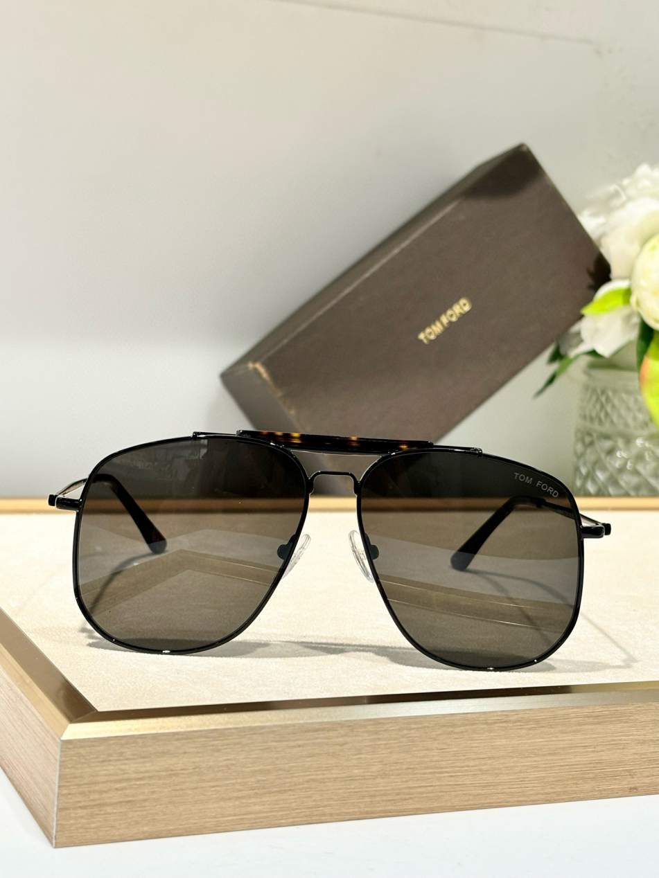 T0M F0RD SUNGLASSES 240715