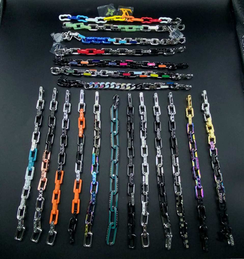 L\V BRACELET 240723