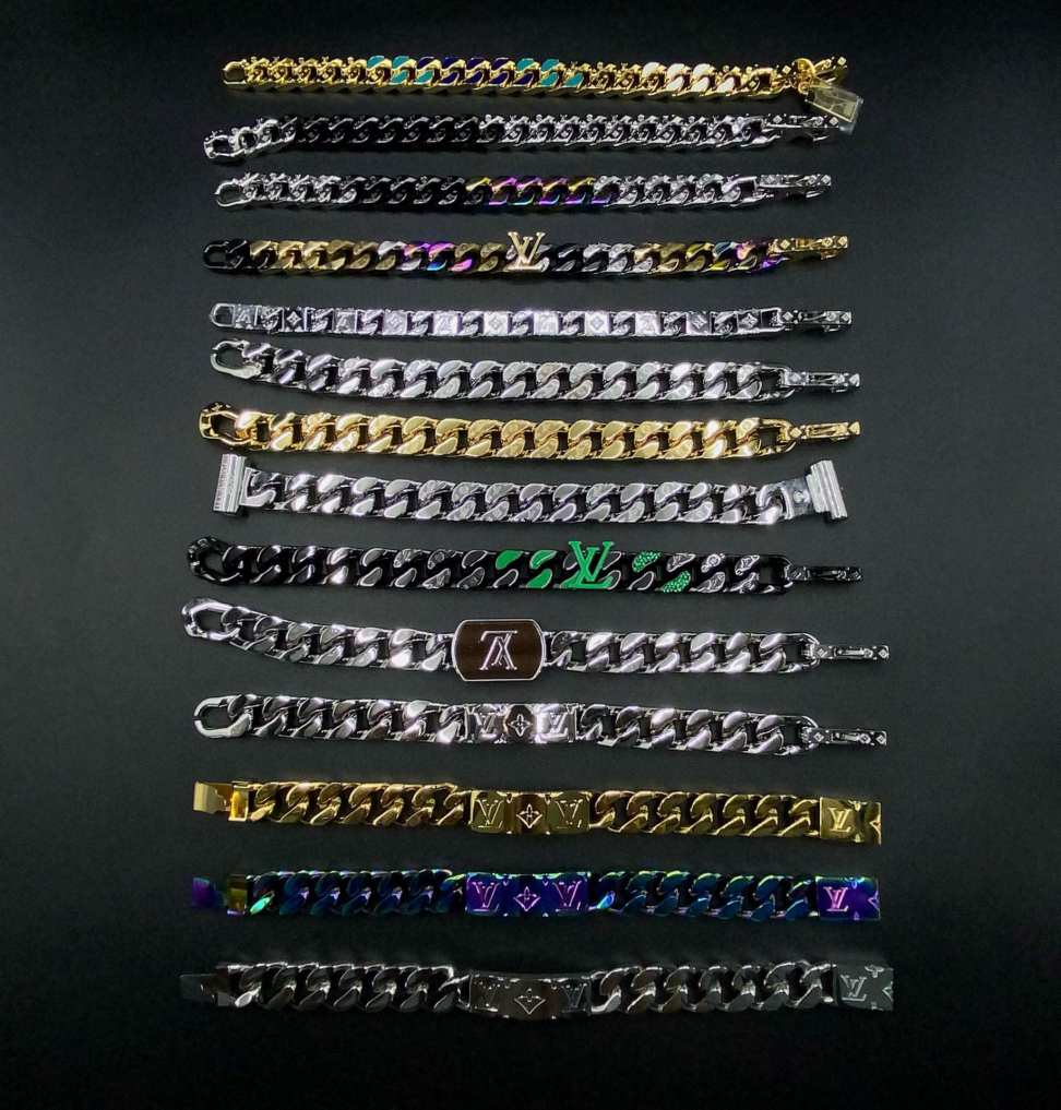 L\V BRACELET 240723
