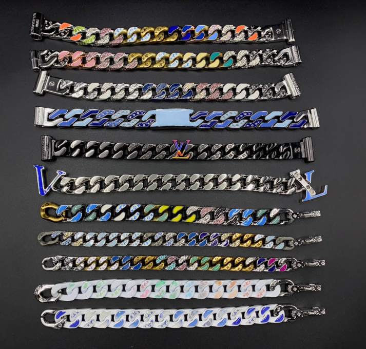 L\V BRACELET 240723