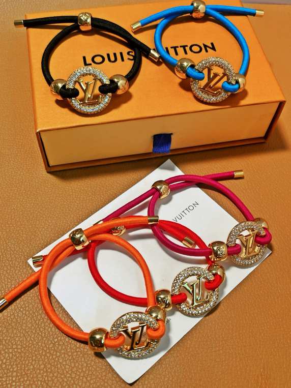L\V BRACELET 240723