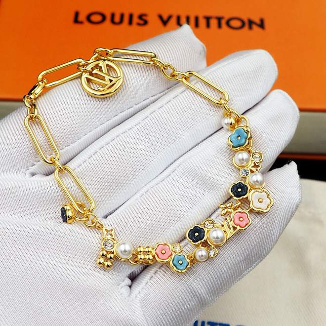 L\V BRACELET 240723