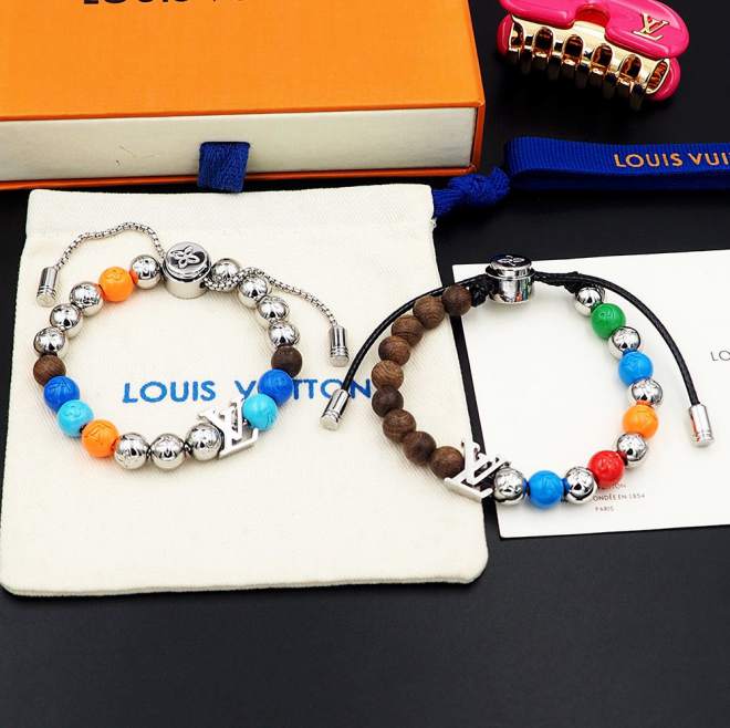 L\V BRACELET 240723