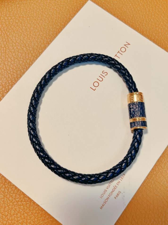 L\V BRACELET 240723