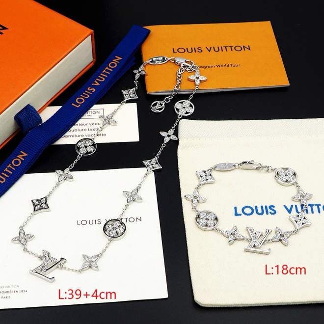 L\V BRACELET 240723