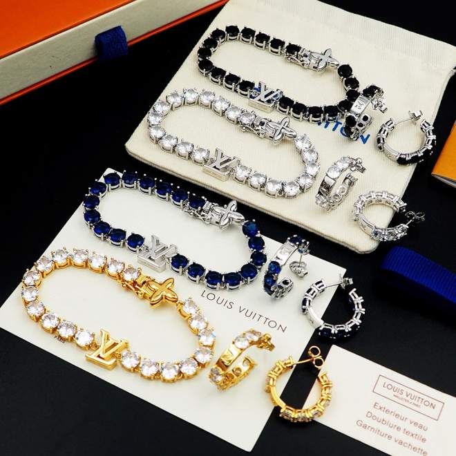 L\V BRACELET 240723