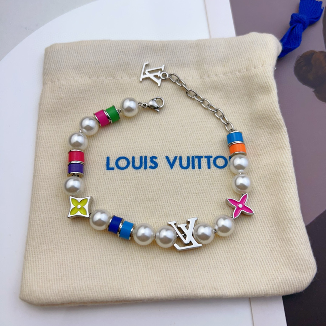 L\V BRACELET 240723