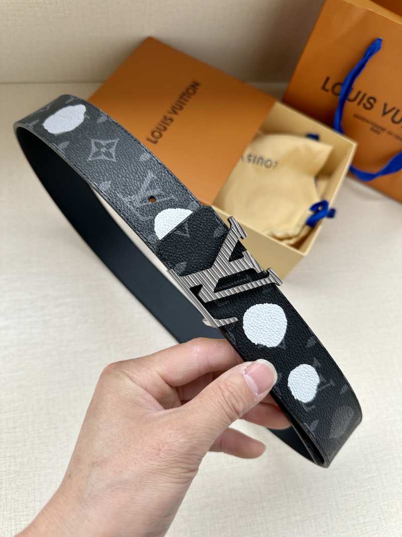 L\V MENS NEW BELT 240723
