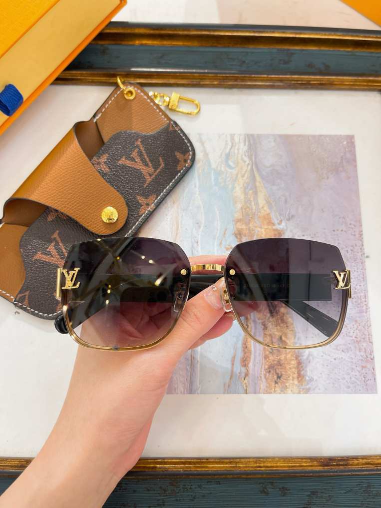 L\V NEW SUNGLASSES 240725