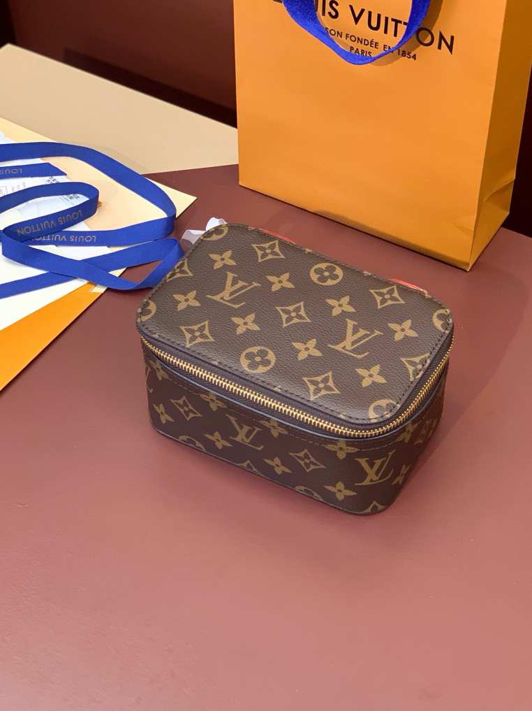 LV JEWELRY BOX M43688 17X8.5X9.5cm M43689 22.4X8.5X14cm M43690 35X9X19cm