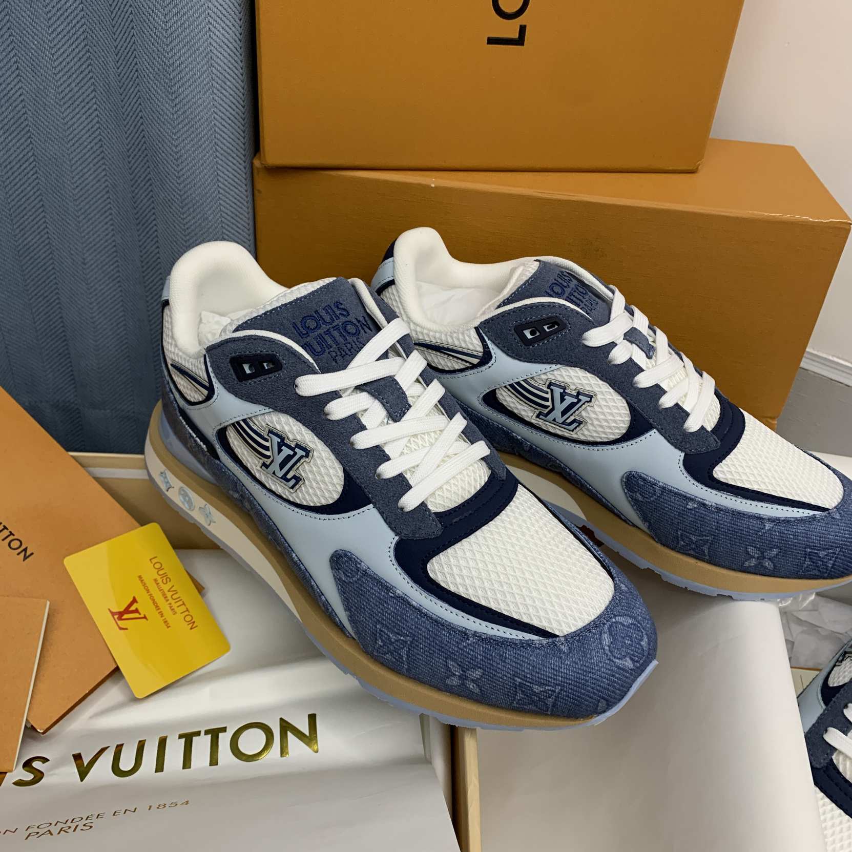 SHIPPING 241018