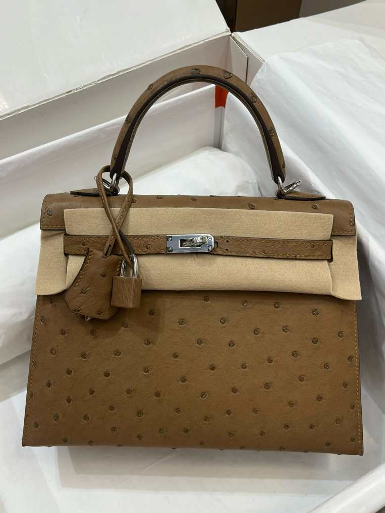 Hermez Womens Ostrich leather handbag 241023